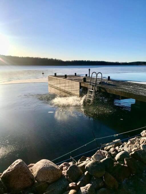 Sjoestuga/Gaesthus I Skaergarden. Åkersberga Exterior foto